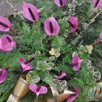 wience pogrzebowe wieniec z fioletowego anturium